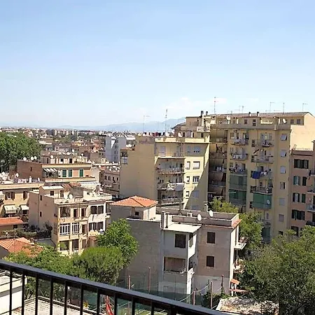 Πανσιόν Next Stop Da Me Ρώμη